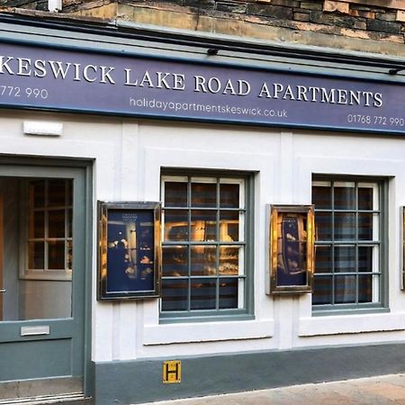 Keswick Lake Road Apartments エクステリア 写真